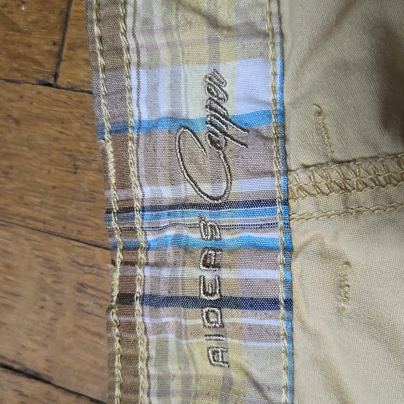 VF Jeanswear Aideas Capper Capris - Picture 2 of 4